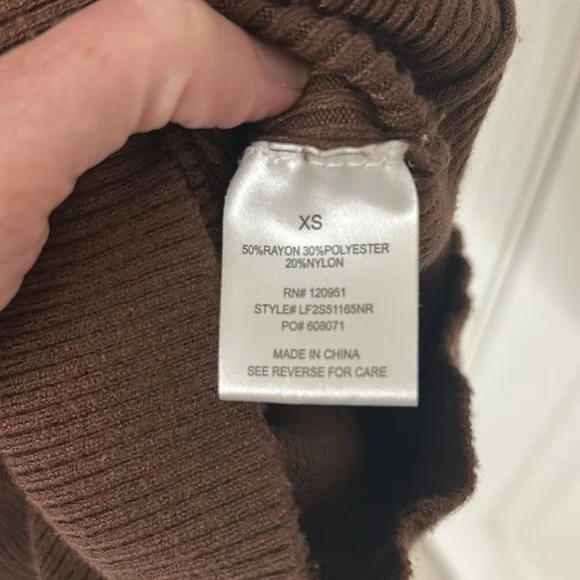 Olive & Oak Cut-Out Body-con Dress - Picture 5 of 9